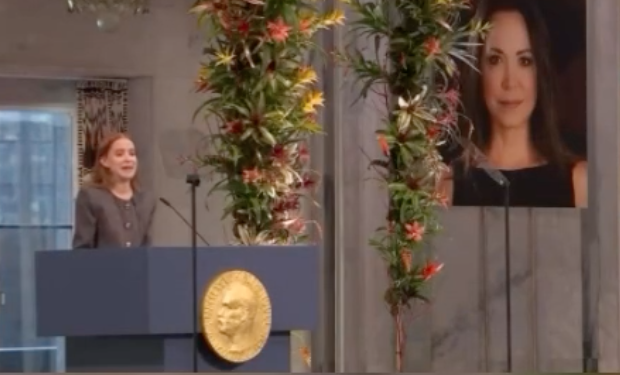 Hija de María Corina Machado recibió el Nobel de la Paz en su nombre